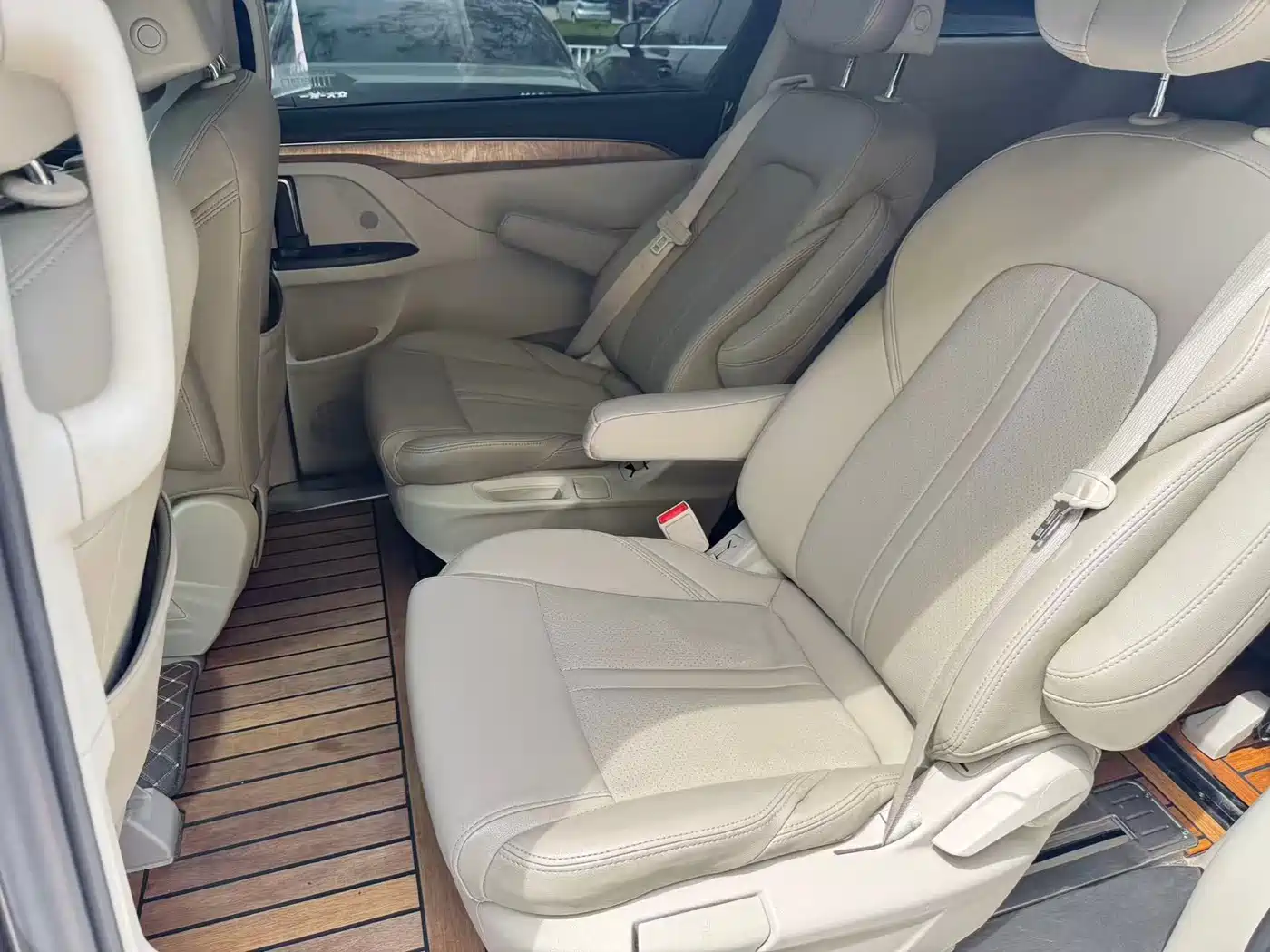 Buick GL8 2017 ES 28T Comfort Type China V фото 5