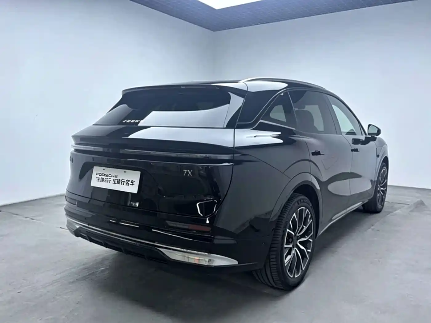 ZEEKR 7X 2026 2026 Model 75kWh RWD Smart Driving Edition