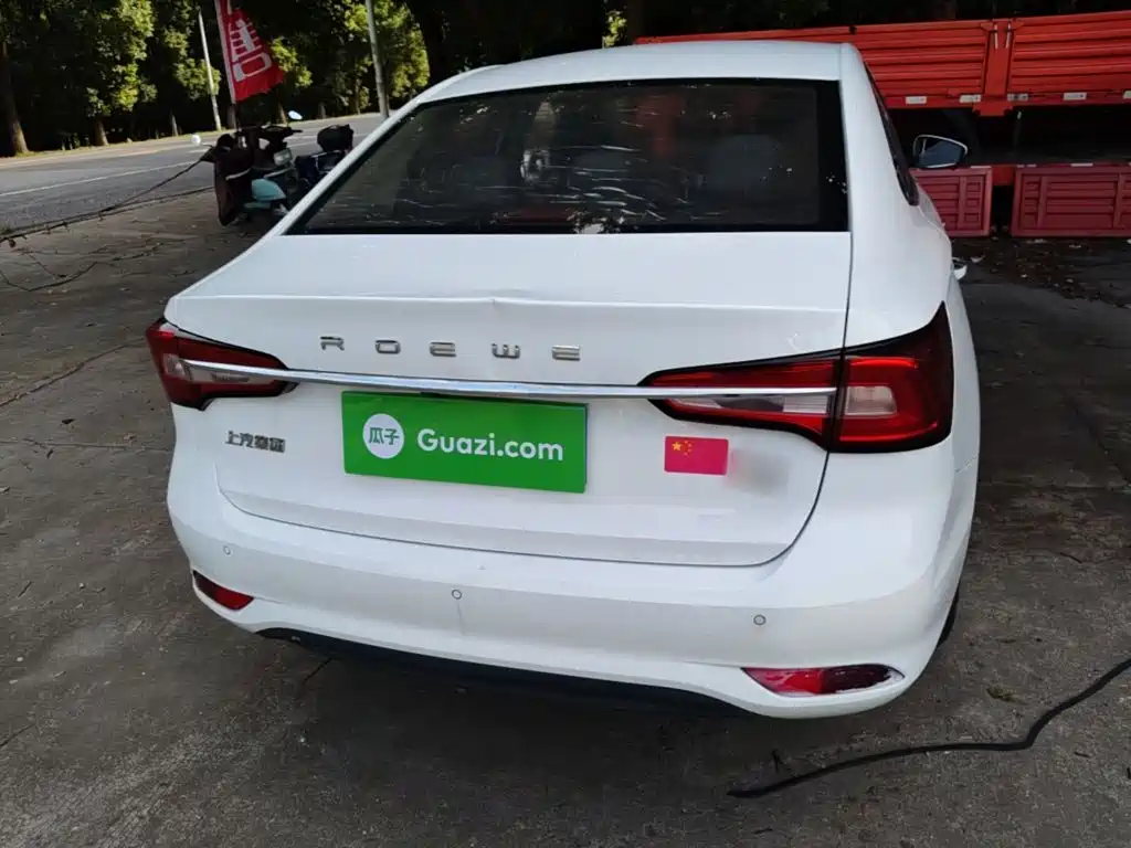 Фото 6 - Roewe i5