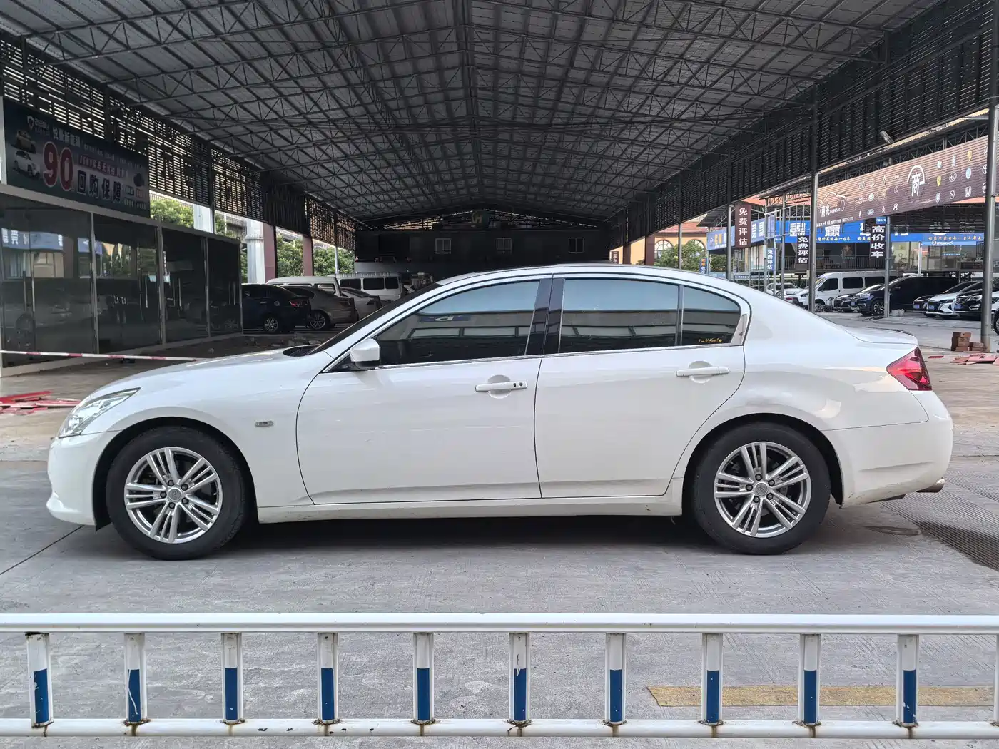 Infiniti G Series 2013 2013 G25 Sedan Luxury Sport Edition