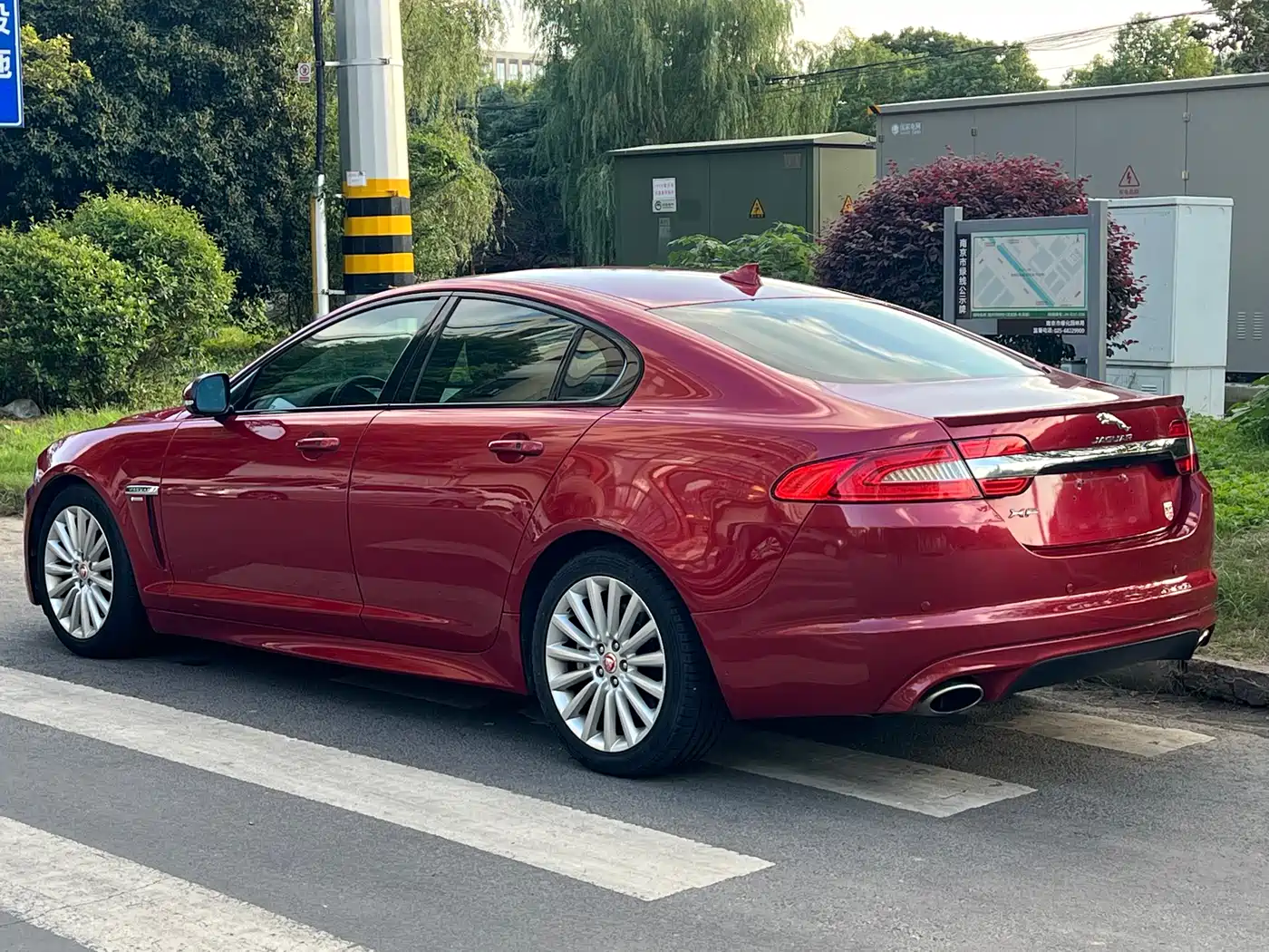 Jaguar XF 2014 2015 XF 3.0 SC R-Sport Luxury Edition