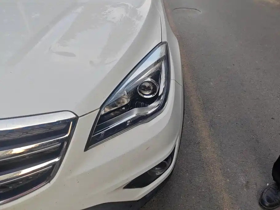 Photo 5 - Changan CS35