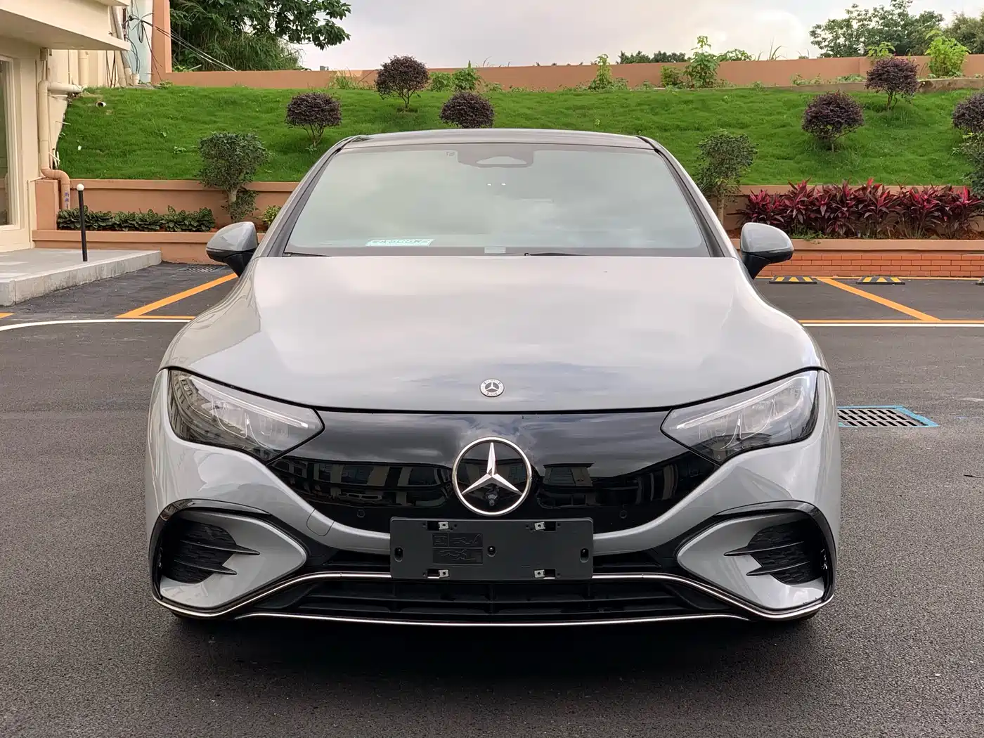 Mercedes-Benz EQE 2022 350 Pioneer Edition фото 2