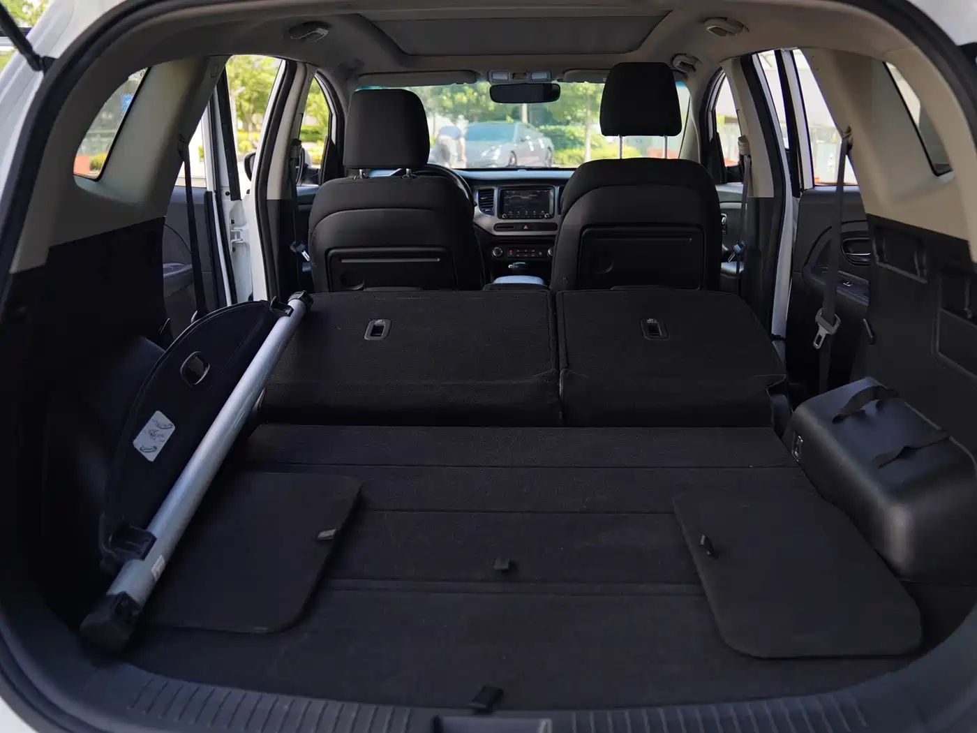 Kia Carens 2013 2013 2.0L 5-Seat Auto Standard China IV