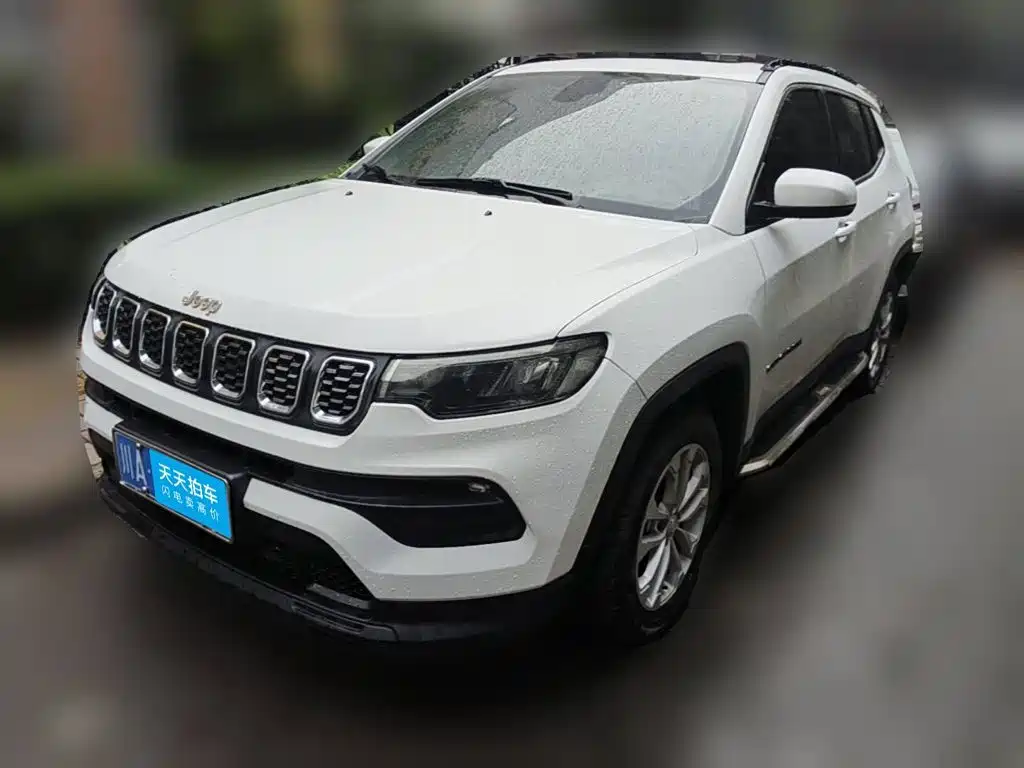 Фото 1 - Jeep Compass