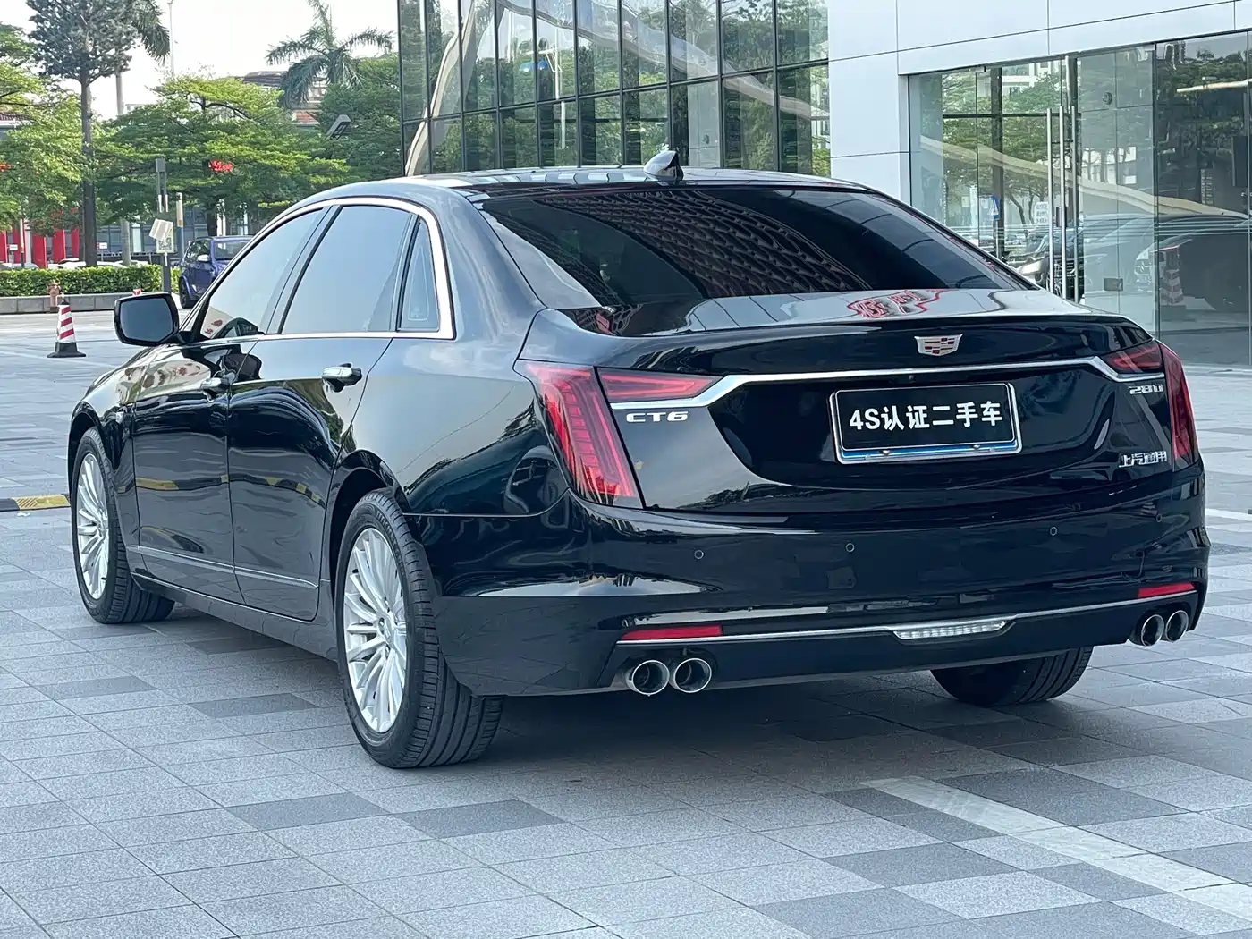CADILLAC CT6