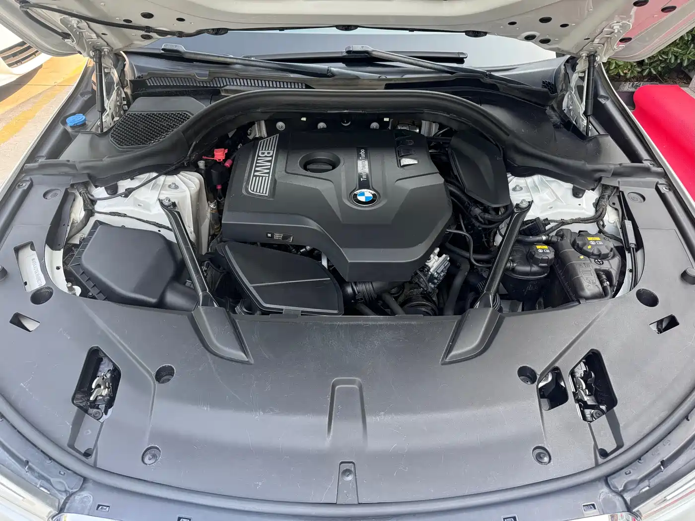 BMW 6 Series GT 2018 630i M Sport Package фото 11