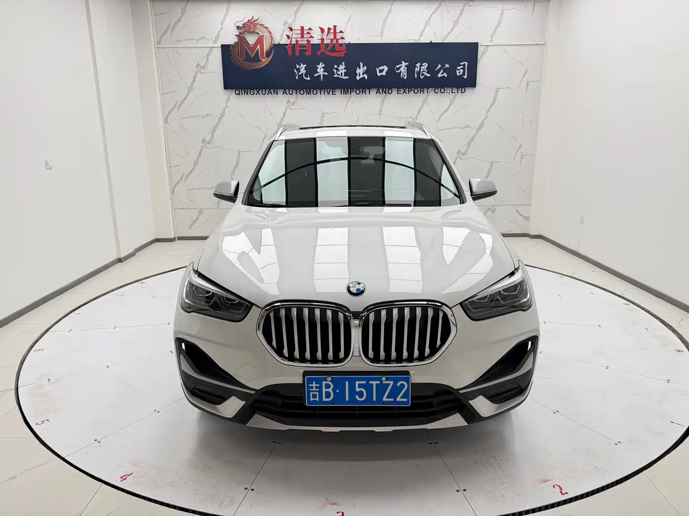 BMW X1 2022 sDrive20Li Fashion фото 2