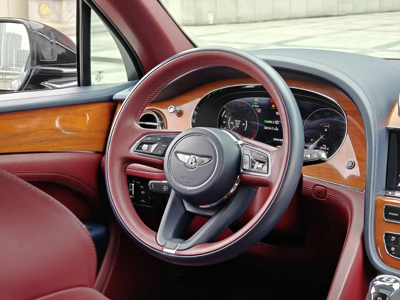 BENTLEY TIMYUE PLUG IN HYBRID