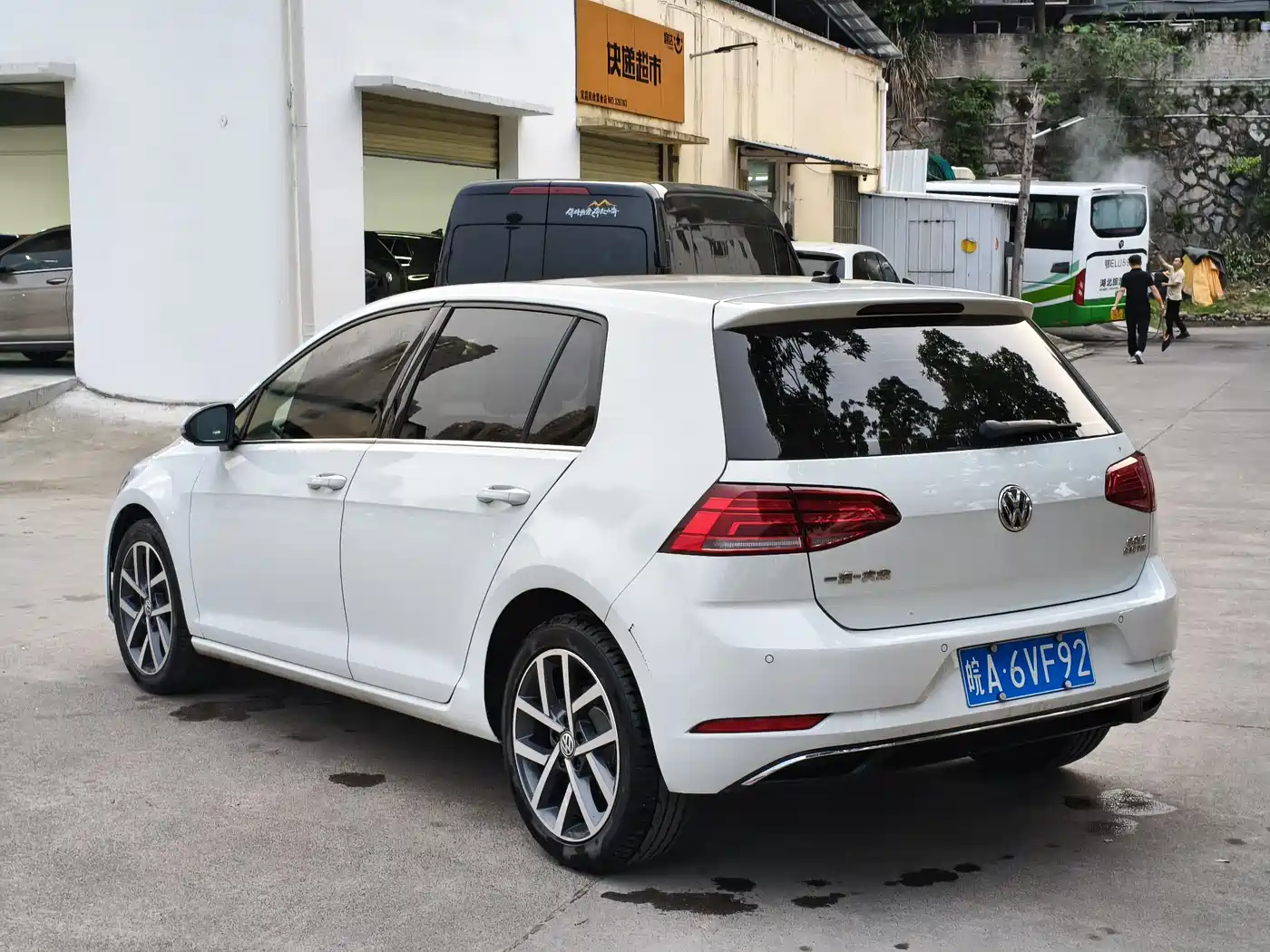 Volkswagen Golf 2020 Beloved Edition 280TSI DSG Comfort фото 11
