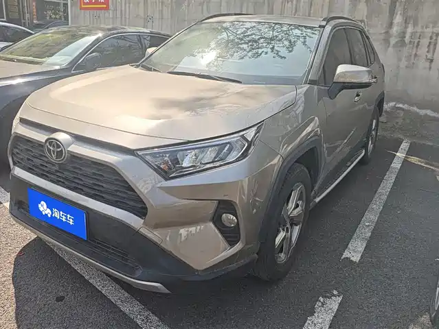 TOYOTA RAV4 RONGFANG
