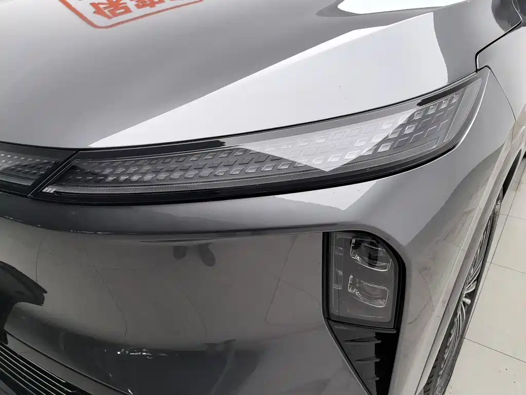 Dongfeng Aeolus L8 2025 2025 Plug-in Hybrid
