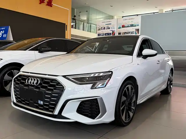 Audi A3 2024 Model A3L Limousine 35 TFSI Fashion Sport — фото 1