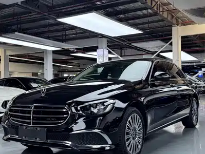 Mercedes-Benz E
