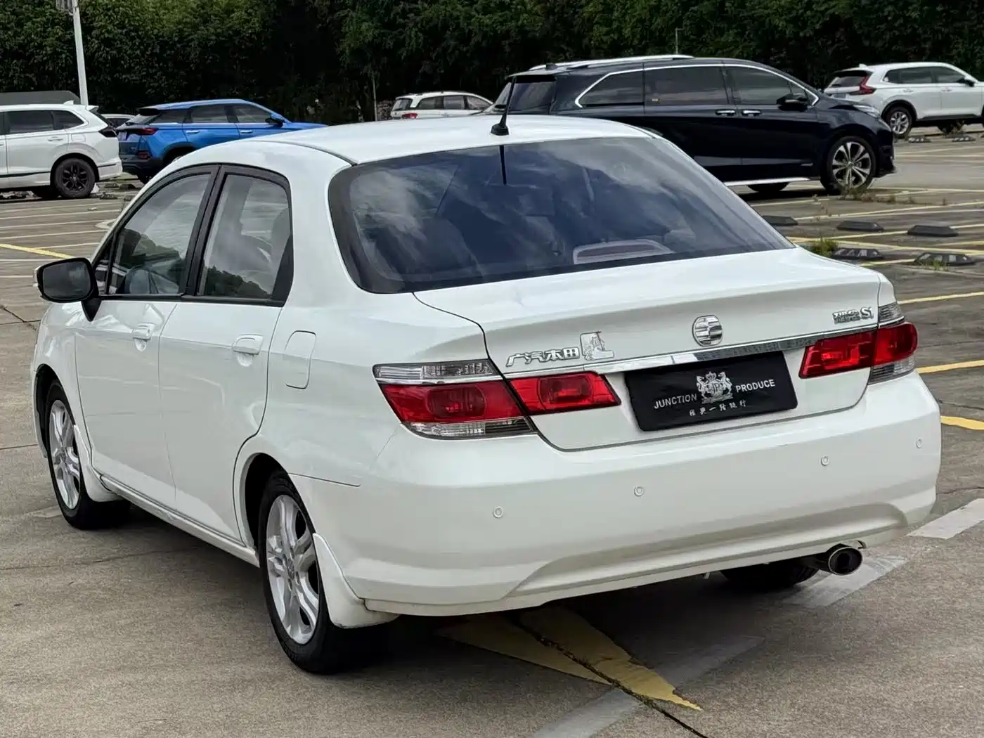 Everus S1 2012 2012 1.5L Automatic Luxury