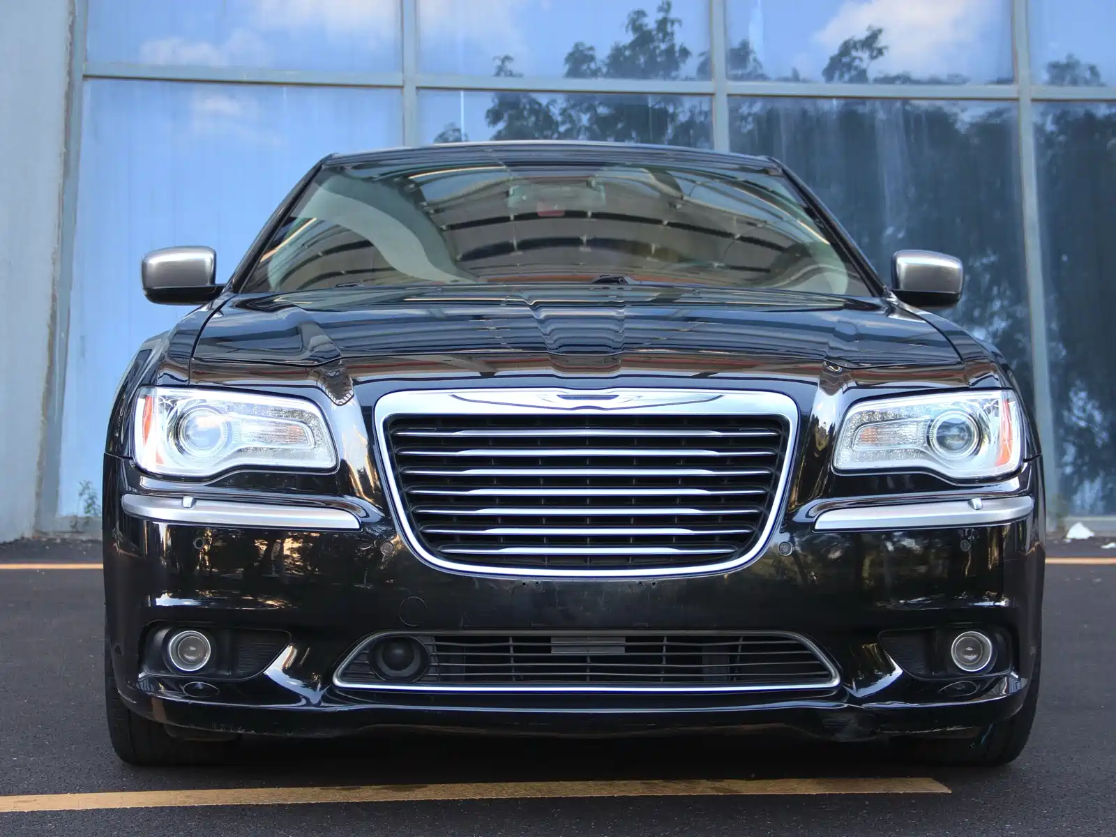Photo 2 - Chrysler 300C (Import)