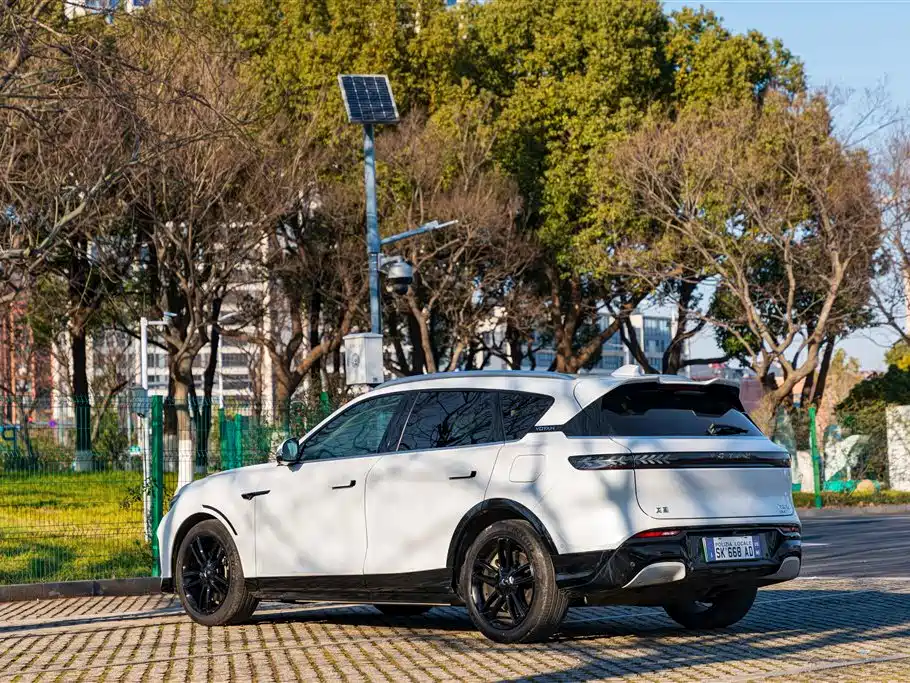 Voyah Auto VOYAH FREE 2024 Ultra Long Range Intelligent Driving Edition фото 6