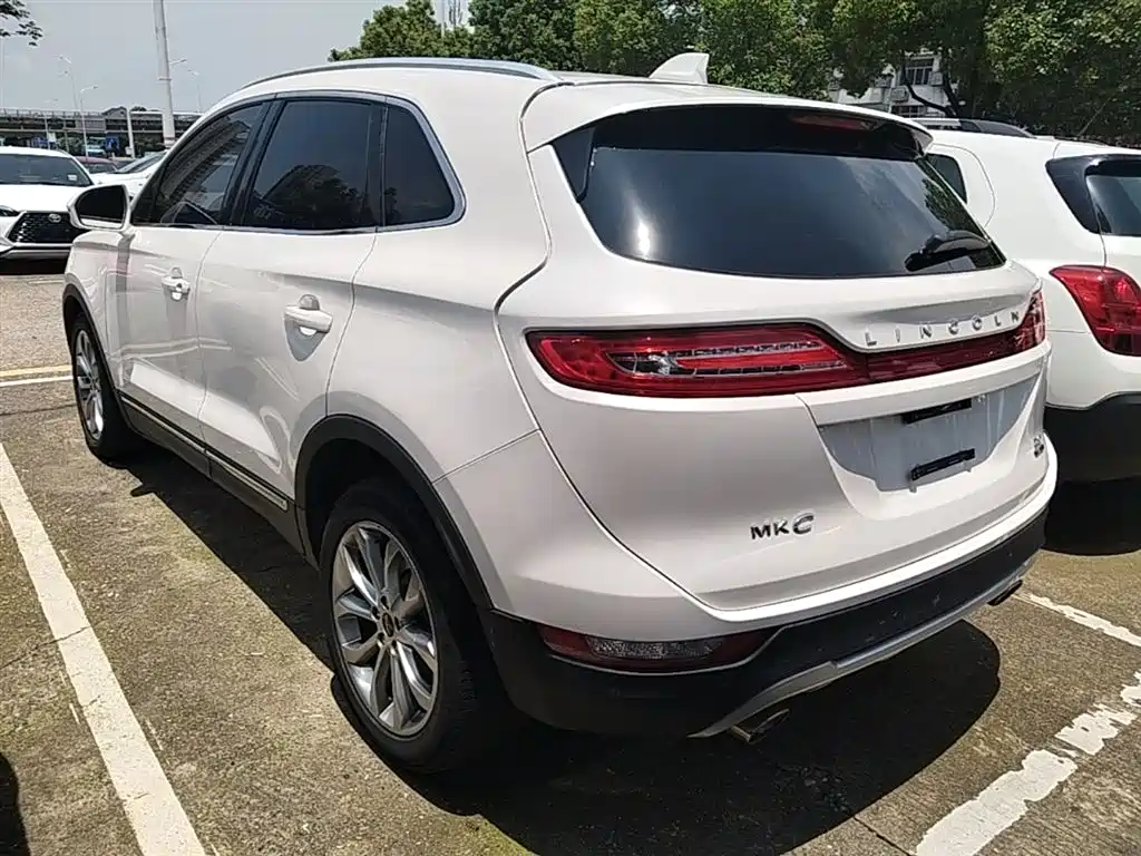 Lincoln MKC 2016 2016 2.0T 2WD Luxury