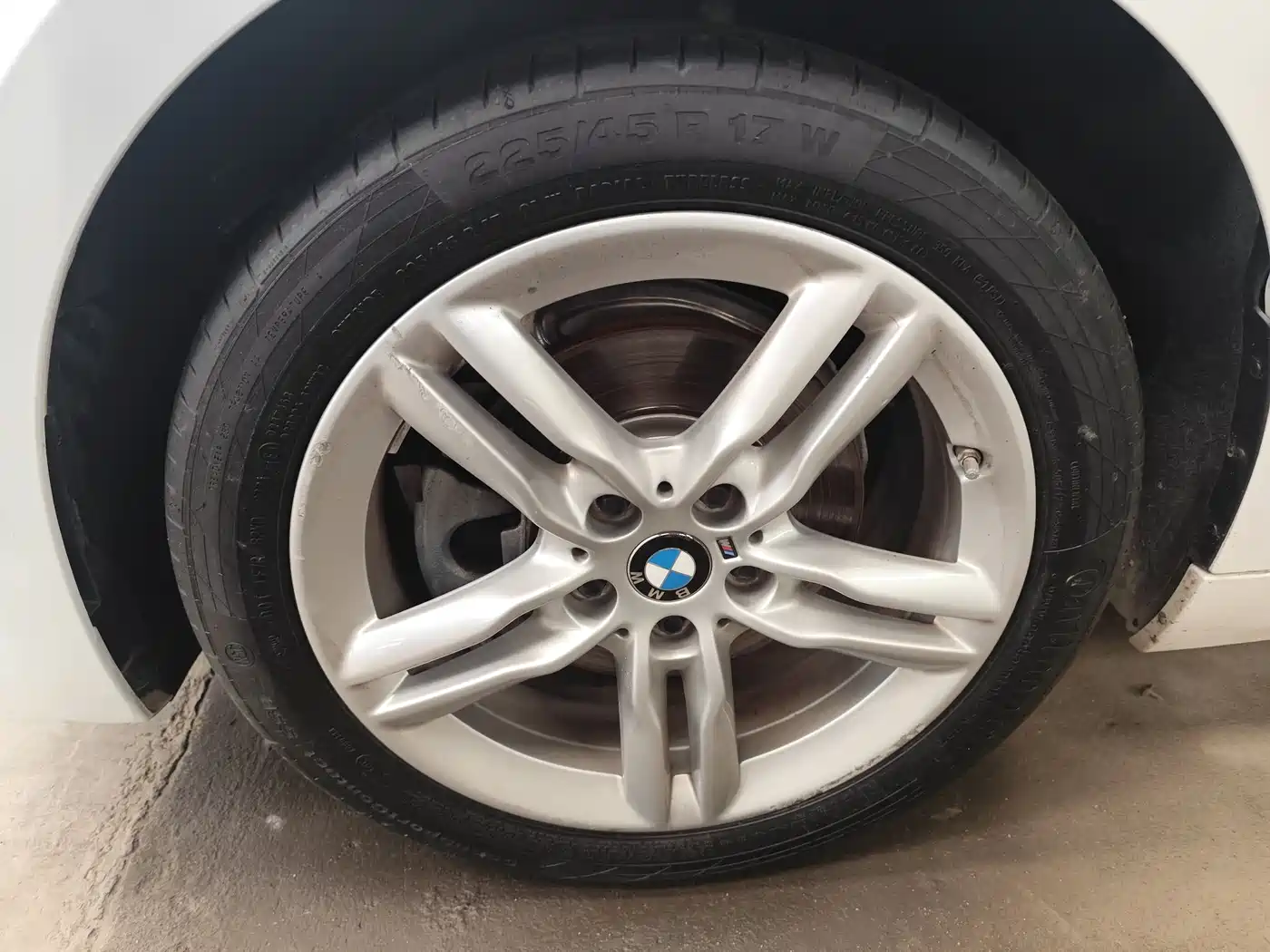 BMW 1 Series 2022 120i M Sport Shadow Edition фото 5