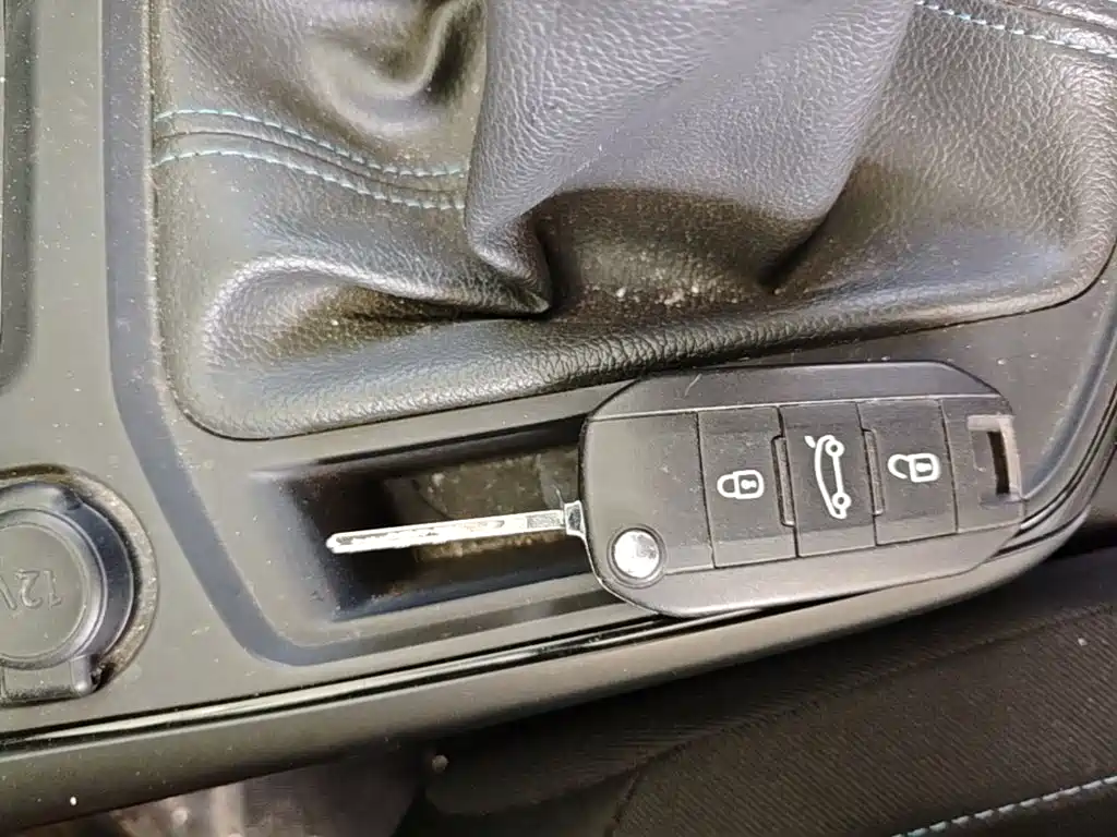 Peugeot 308 2018 2016 1.6L Manual Fashion