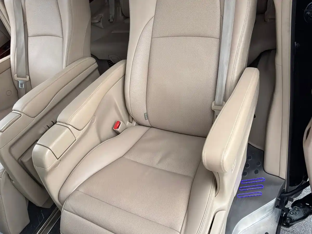 Toyota Alphard 2011 2011 3.5L Luxury Edition