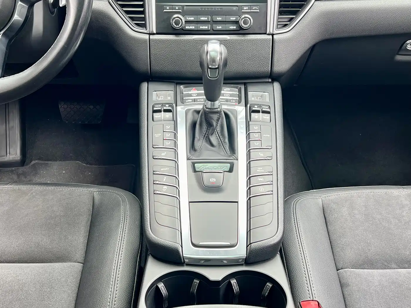 Porsche Macan 2017 Macan 2.0T фото 12