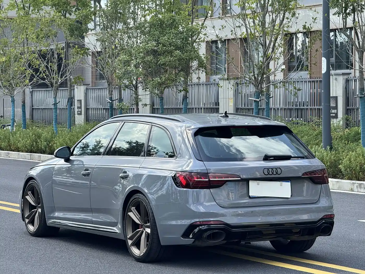 Audi RS 4 2024 2023 Model RS4 Avant Obsidian Edition