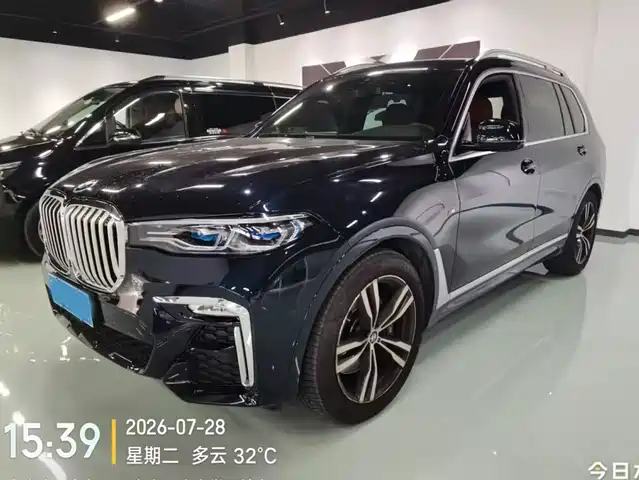 BMW X7 2021