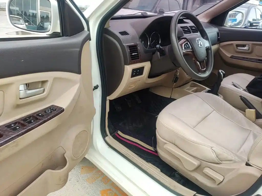 BAIC Weiwang M30 2016 2015 1.5L Comfort Model DAM15