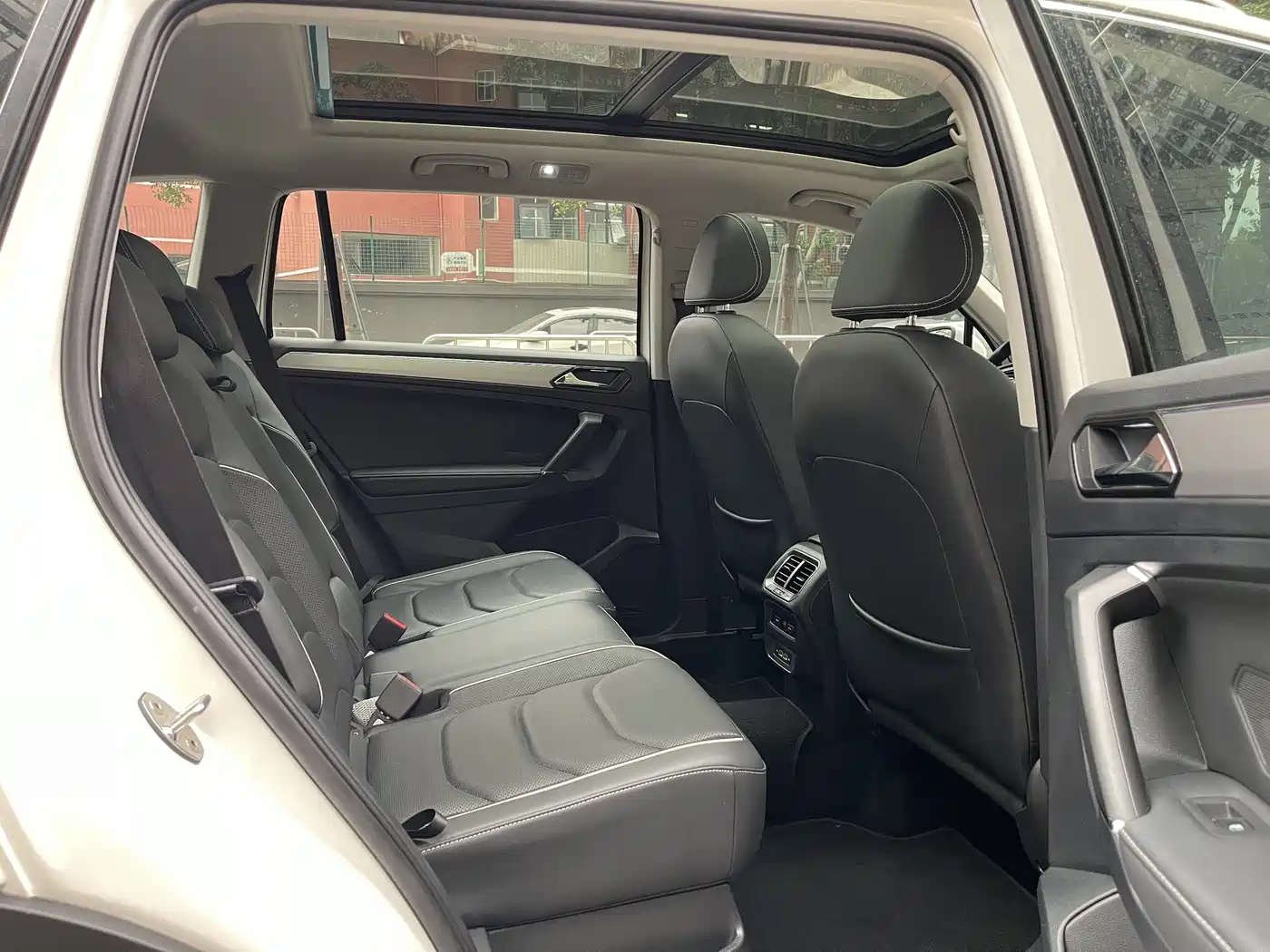 VOLKSWAGEN TIGUAN L NEW ENERGY