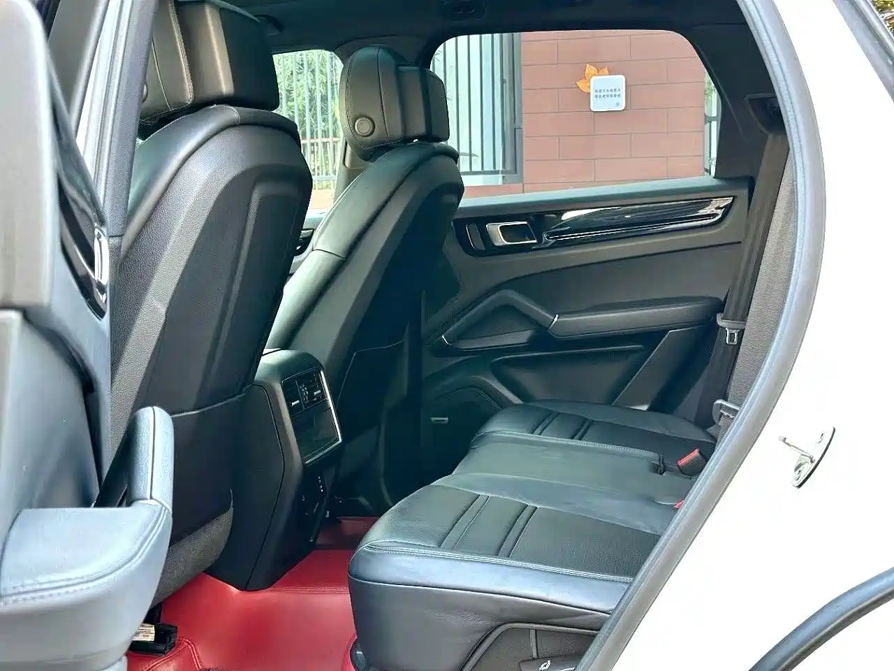 2023 Porsche Cayenne New Energy