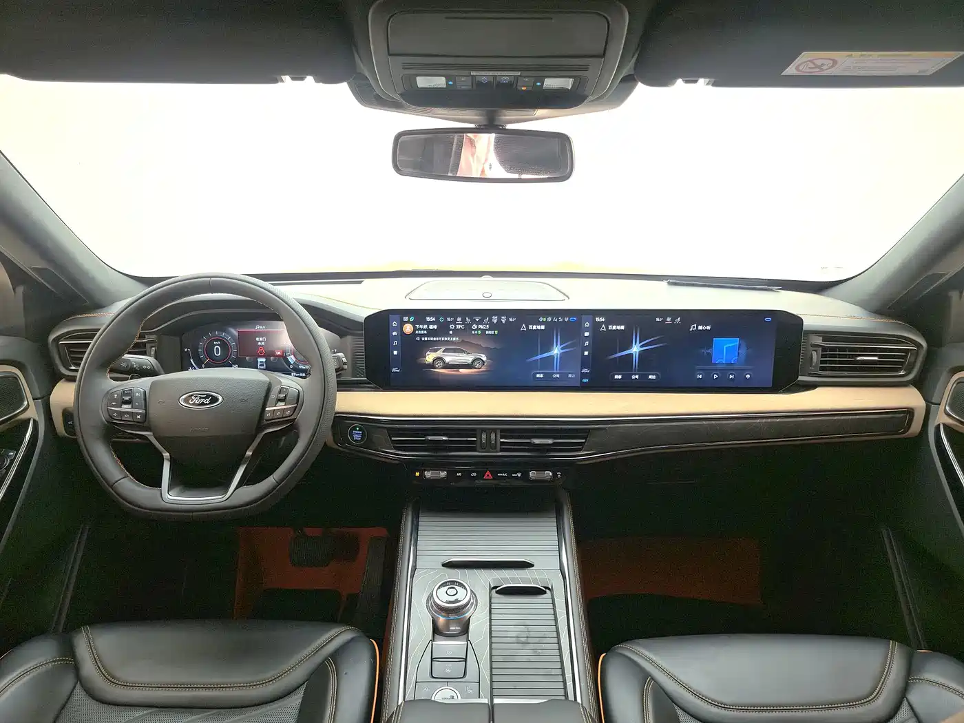 Фото 6 - Ford Explorer
