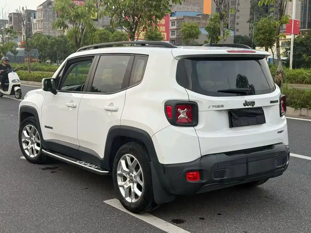 Jeep Renegade 2019 2018 Connected Large Screen Edition 180T Automatic Power
