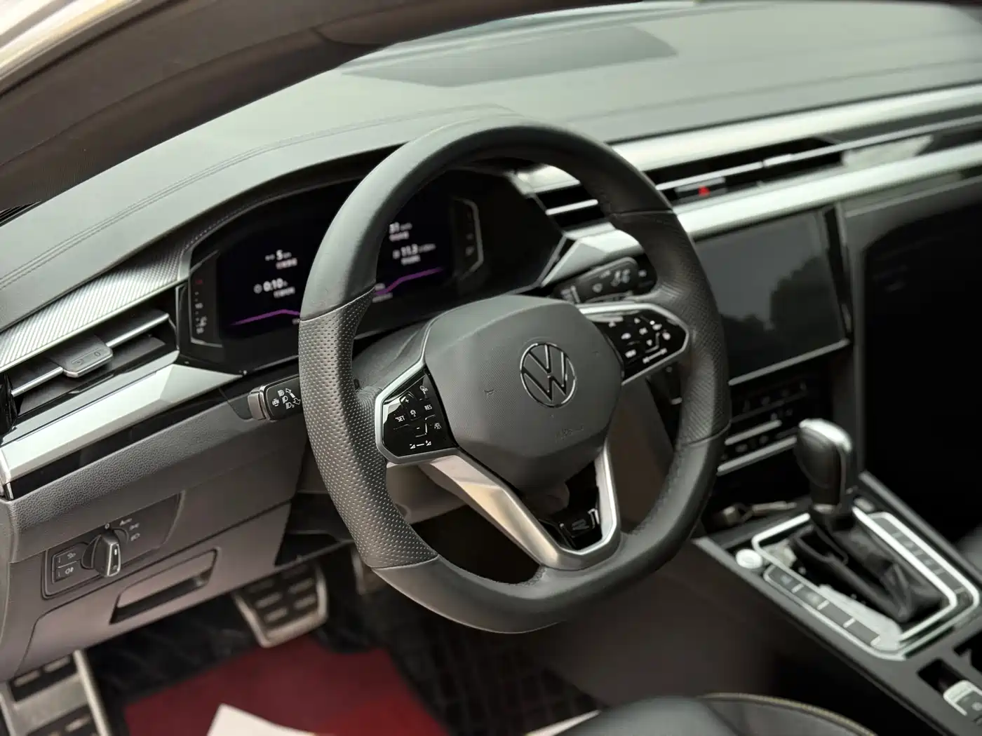 Volkswagen FAW-Volkswagen CC 2023 380TSI Eye-catching Edition фото 12