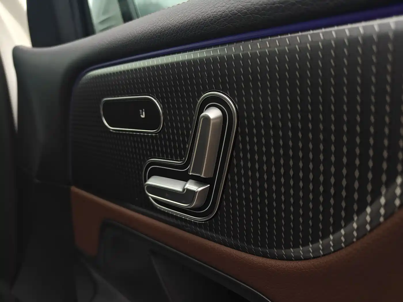 Mercedes-Benz GLB 2021 GLB 200 Style фото 24