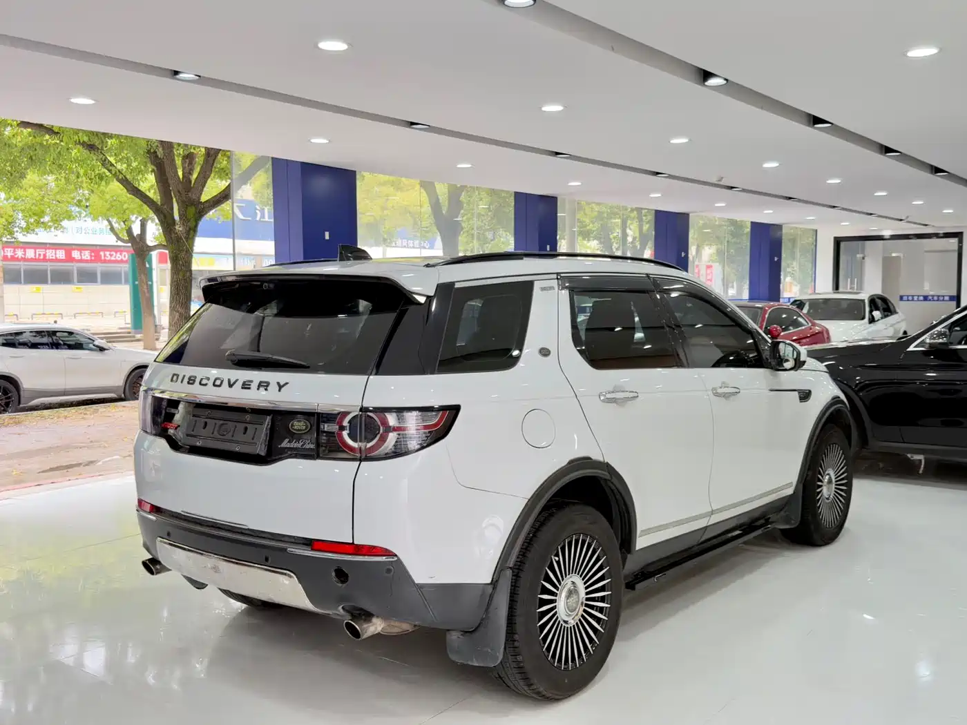 Land Rover Discovery Sport 2017 2.0T SE фото 7