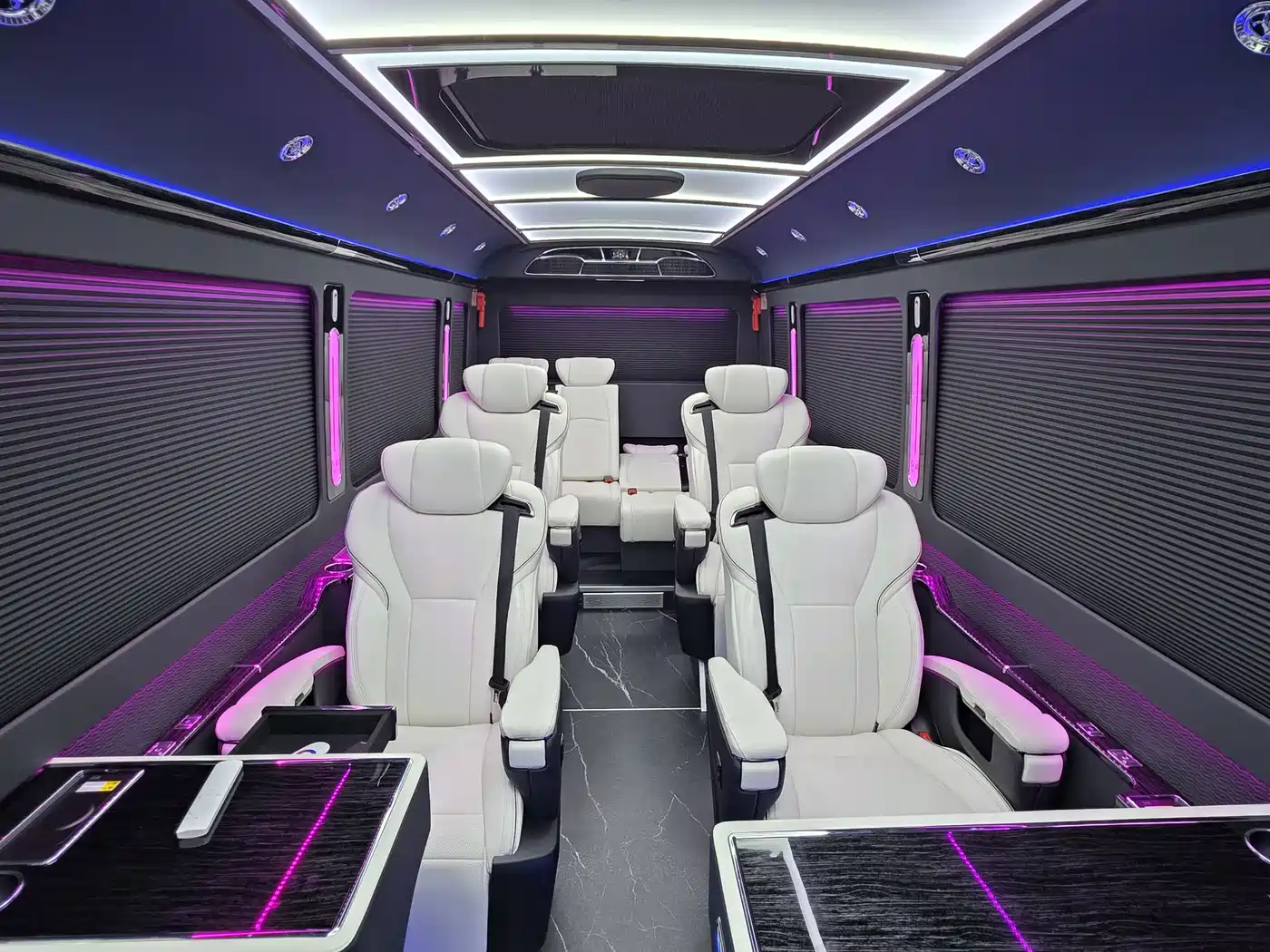 Hongqi Guoyue 2024 3.0T Flagship Edition 17-seater фото 8