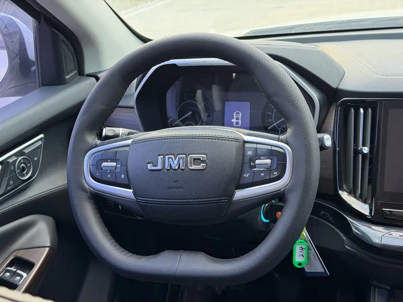 Jiangling Yuhu 9 2020 2019 2.0T Manual Gasoline 4WD Comfort