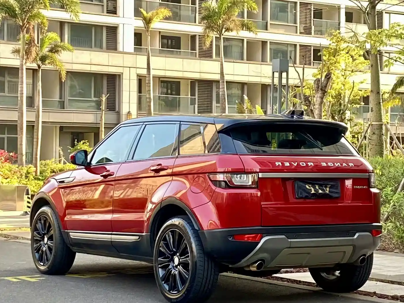 Land Rover Range Rover Evoque 2017 2.0T British Style Edition фото 16