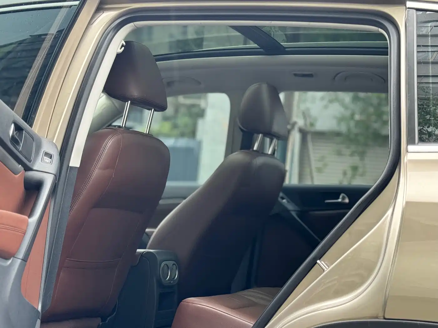 Volkswagen Tiguan 2015 1.8TSI Automatic 2WD Highline фото 7