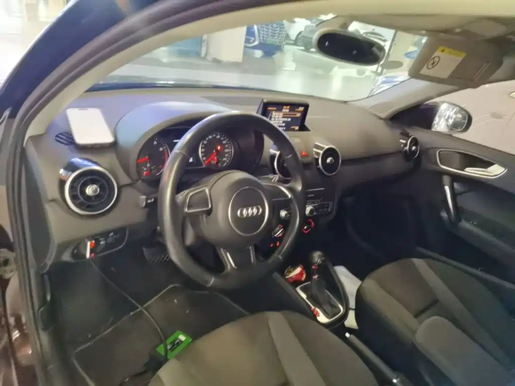 Audi A1 2016 2016 30 TFSI Sportback Design Style Edition