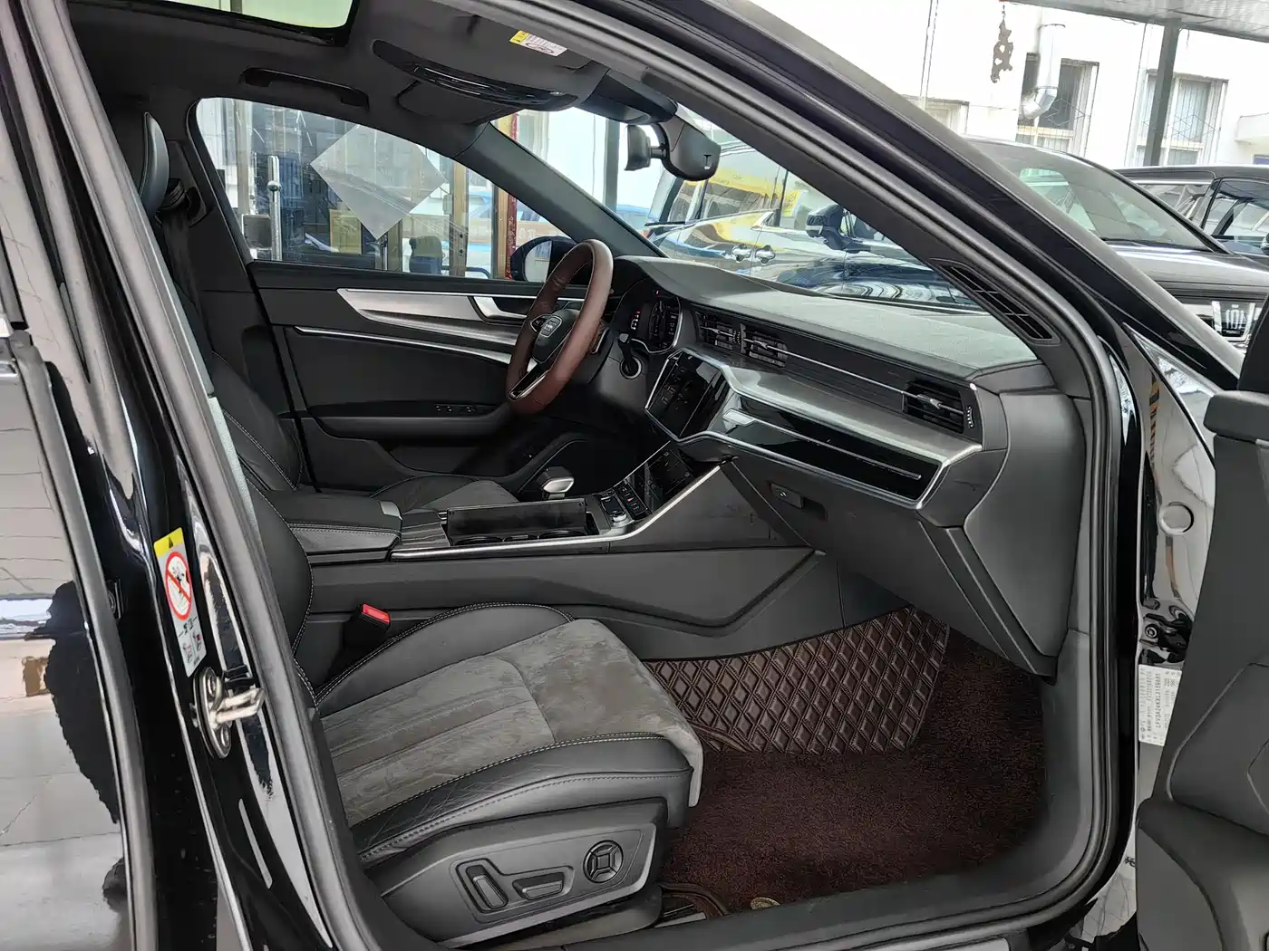 Audi A6L 2021 40 TFSI Luxury Sport фото 12