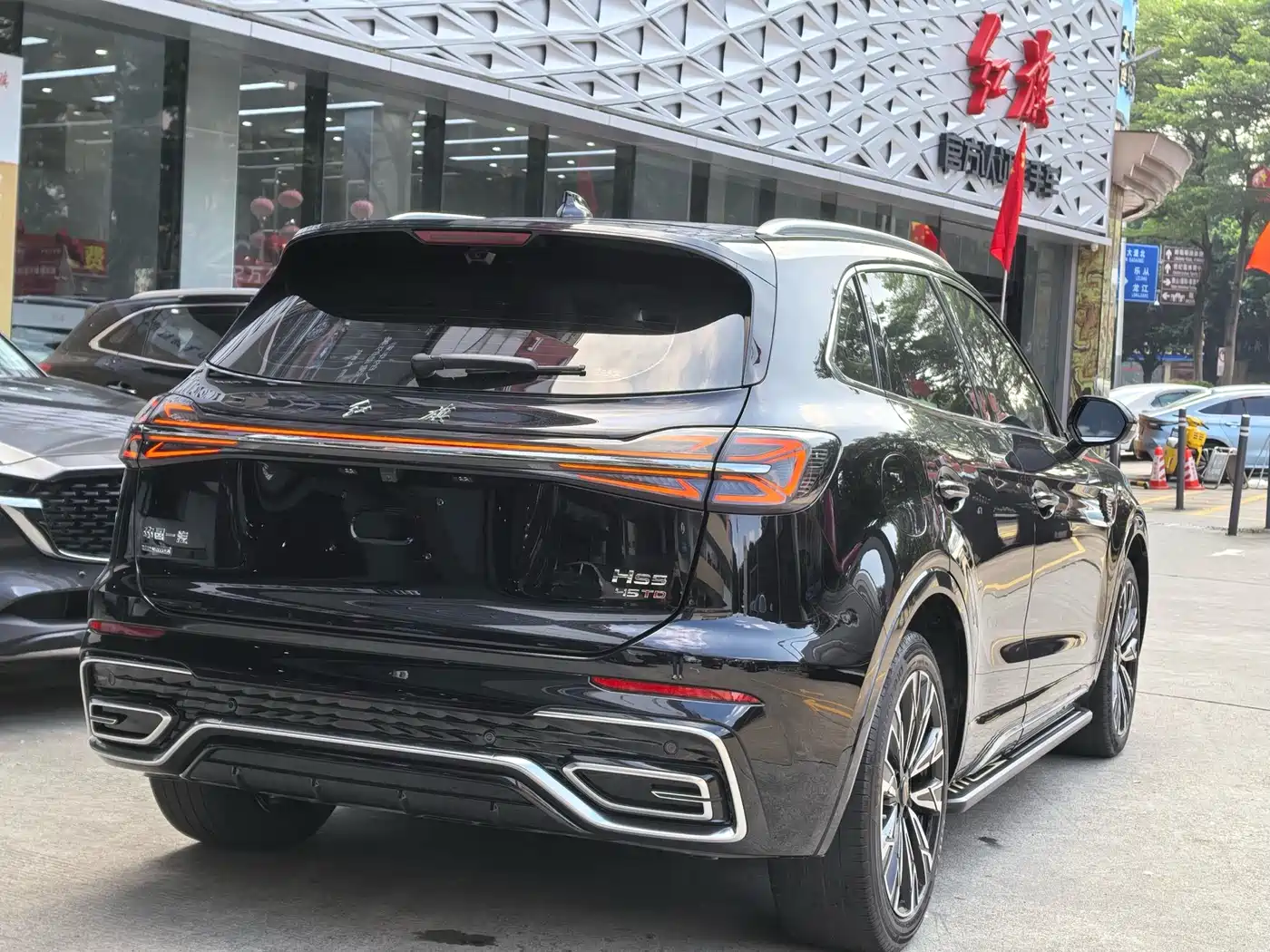 Hongqi HS5 2023 2.0T AWD Flag Enjoy Pro Edition фото 15