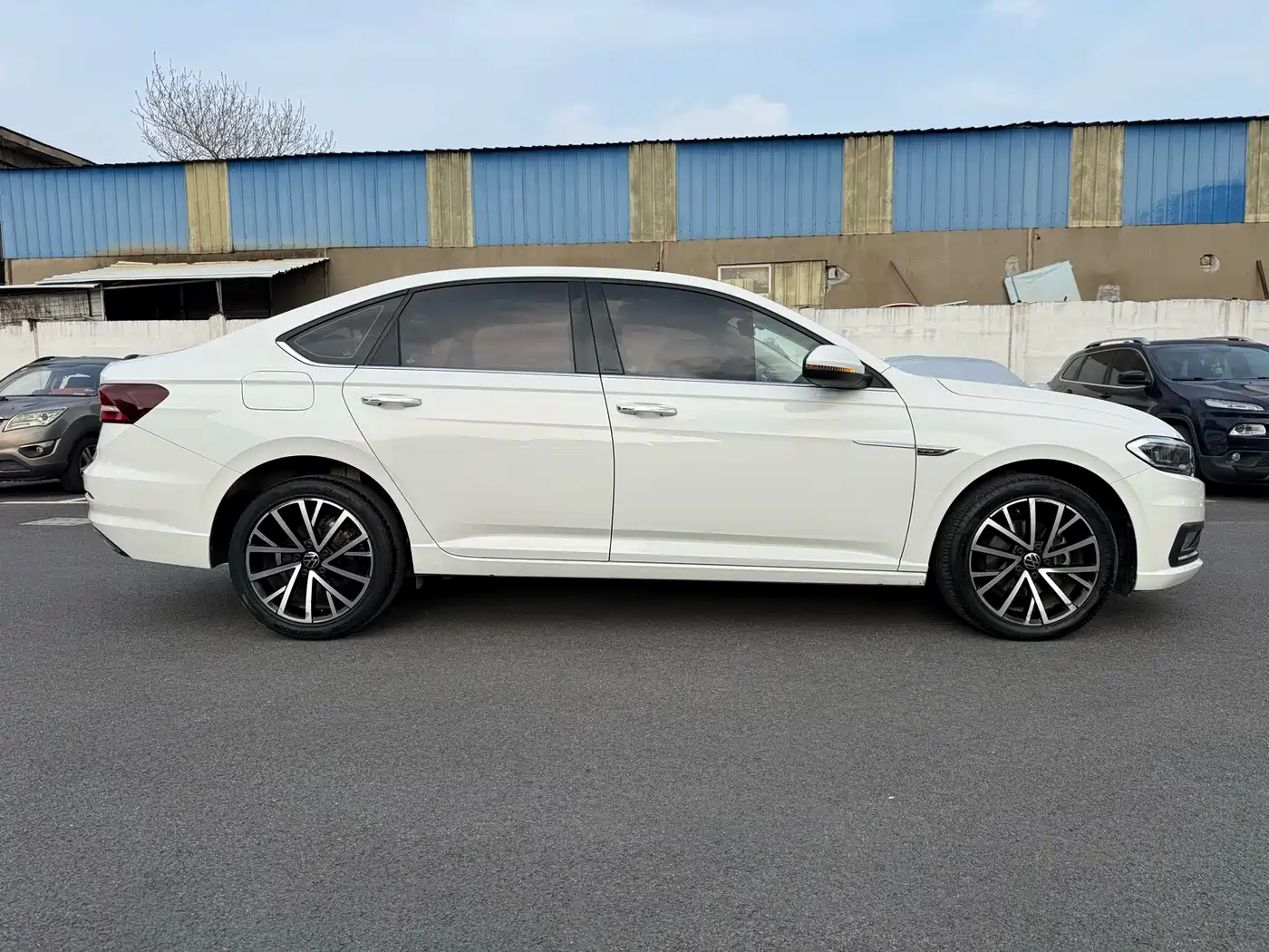 Volkswagen Lavida 2022 280TSI DSG Luxury Edition фото 15