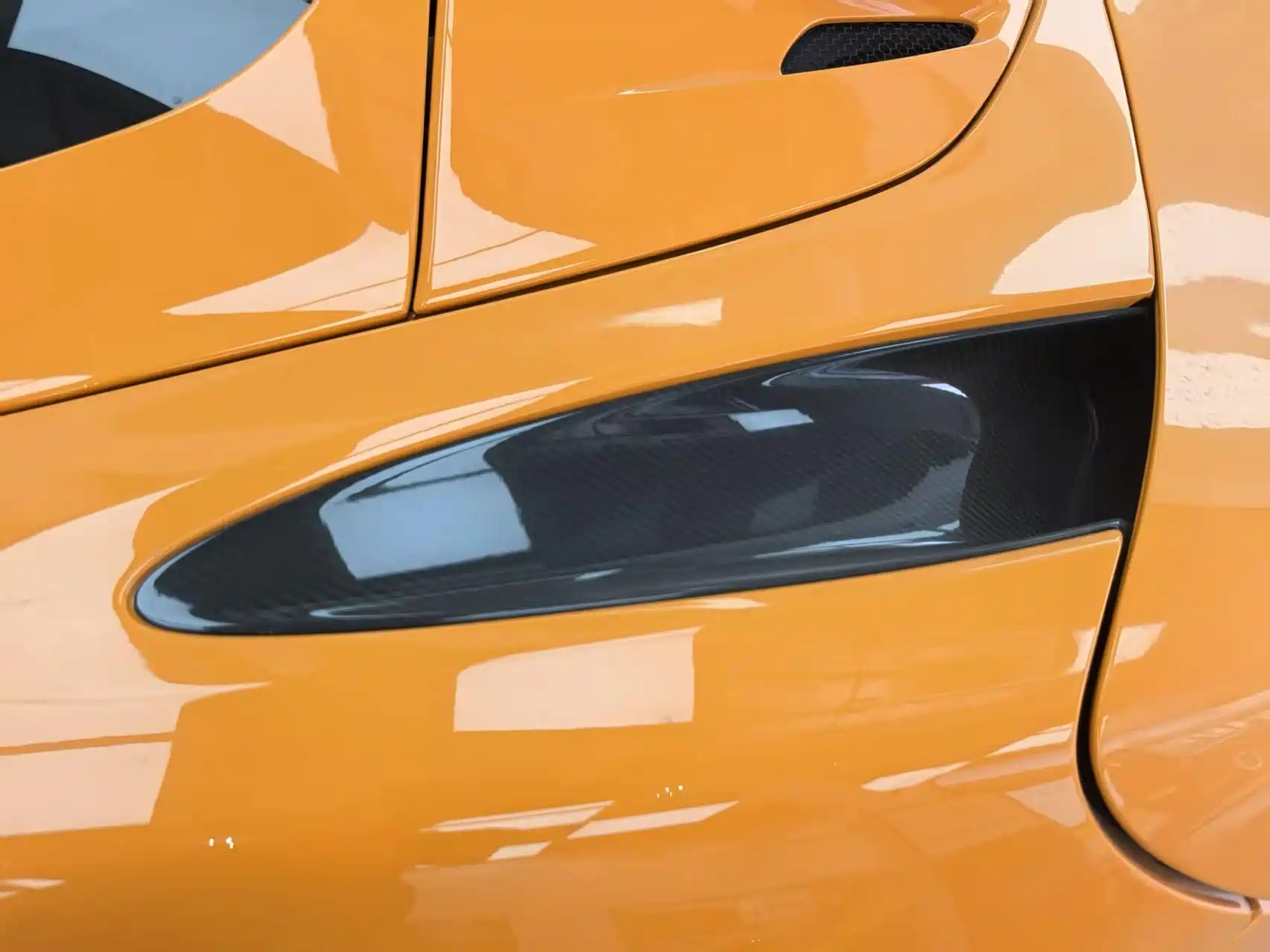 صورة 5 - McLaren 720S