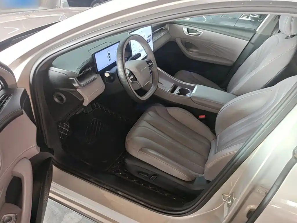 Roewe M7 DMH 2025 2025 1.5T 115km Mid-range
