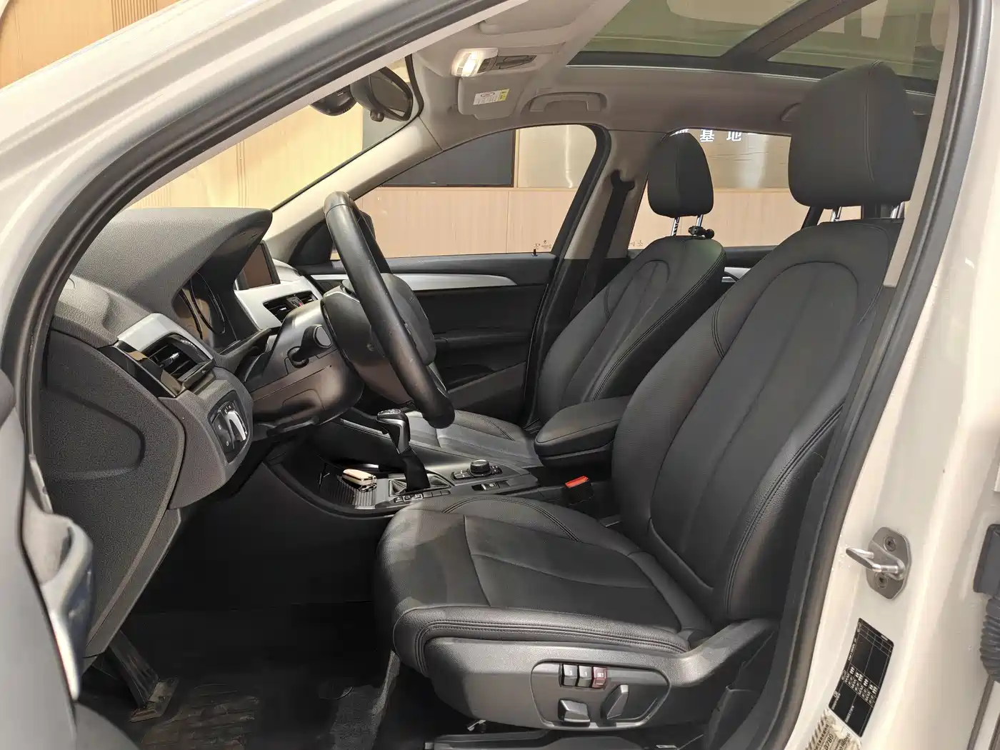 BMW X1 2019 sDrive18Li Fashion Model фото 5