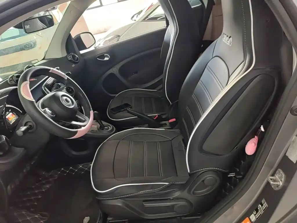 smart fortwo 2018 2018 1.0L 52kW Hardtop Passion Edition China V