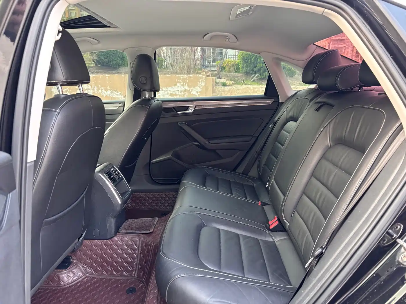Volkswagen Passat 2015 1.8TSI Automatic Prestige Edition фото 9