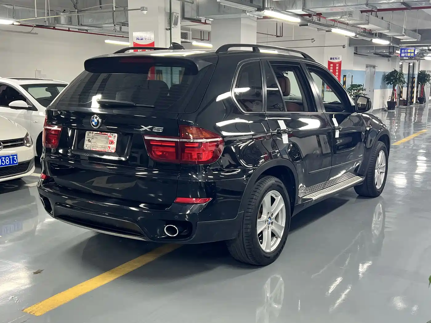 BMW X5 (Import) 2011 xDrive35i Luxury Edition фото 2